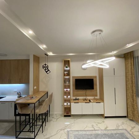 Apartman Cristal Lux トレビニエ エクステリア 写真
